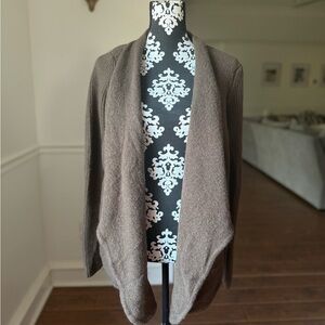 VINCE. Designer Wool Lapel Style Cardigan